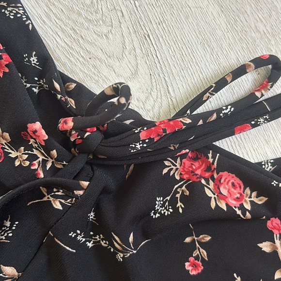 CUTE FLORAL SKATER DRESS WITH FRONT TIE - Picture 5 of 6